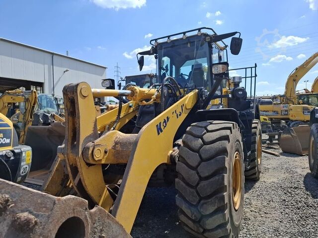 Radlader KOMATSU WA380 1. Hd aus Kommunalbesitz