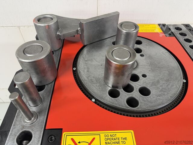 Járnstyrkt stálbeygjuvél AFACAN R36