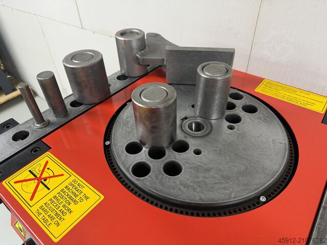 Járnstyrkt stálbeygjuvél AFACAN R36