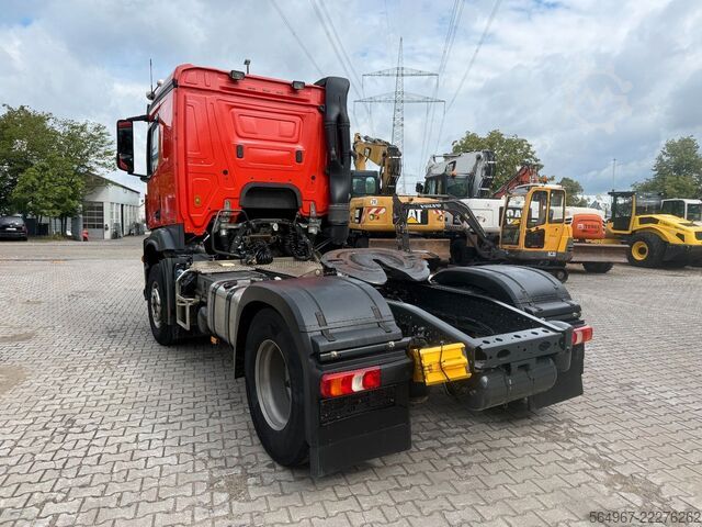 मानक ट्रैक्टर यूनिट MERCEDES-BENZ Arocs 1843 SZM Kipphydraulik