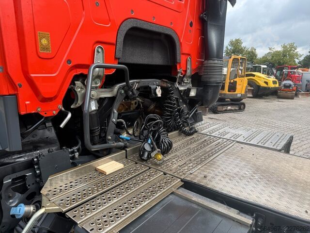 मानक ट्रैक्टर यूनिट MERCEDES-BENZ Arocs 1843 SZM Kipphydraulik