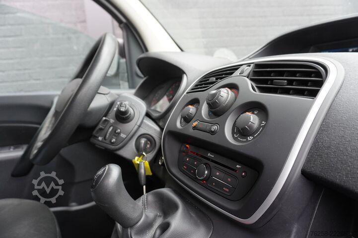 Panel van Renault Kangoo 1.5 dCi - Airco - Navi - Cruise - €2.900...