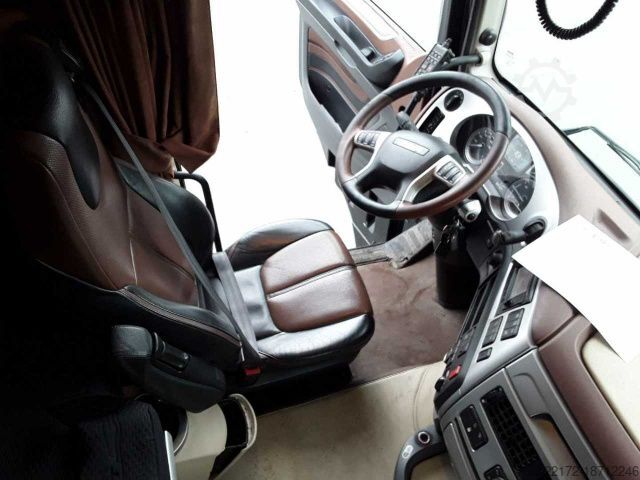 وحدة جرار قياسية DAF XF 530 FT 4x2 SZM