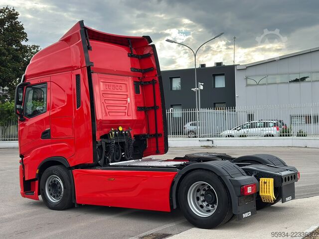 Standard tractor unit Iveco S-WAY 530 FULL PNEUMATIC