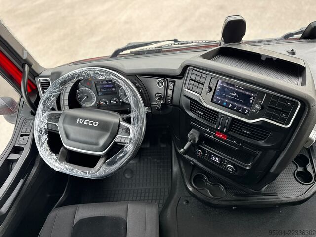 Standard tractor unit Iveco S-WAY 530 FULL PNEUMATIC