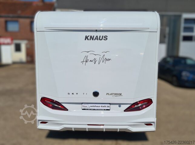 Halvintegrerad husbil KNAUS Sky Ti PLATINUM SELECTION 700 MEG *Care-Drive*