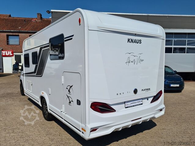 Halvintegrerad husbil KNAUS Sky Ti PLATINUM SELECTION 700 MEG *Care-Drive*