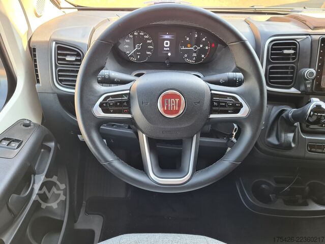 Halvintegrerad husbil KNAUS Sky Ti PLATINUM SELECTION 700 MEG *Care-Drive*