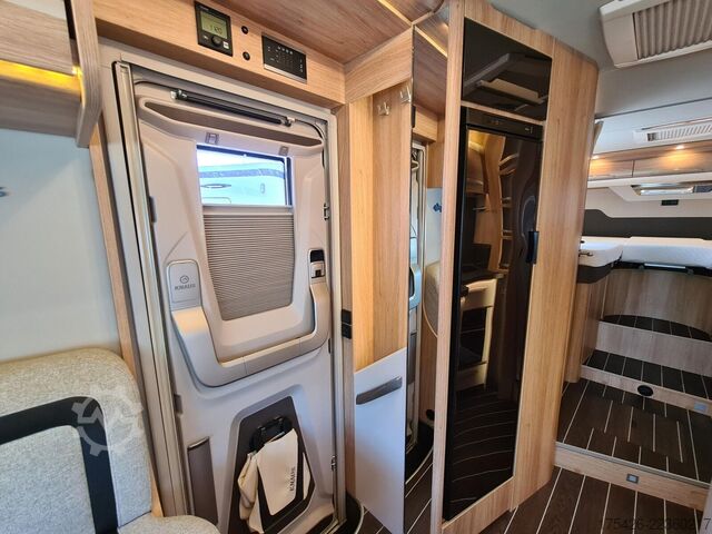 Halvintegrerad husbil KNAUS Sky Ti PLATINUM SELECTION 700 MEG *Care-Drive*