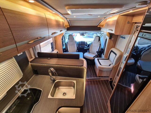 Halvintegrerad husbil KNAUS Sky Ti PLATINUM SELECTION 700 MEG *Care-Drive*