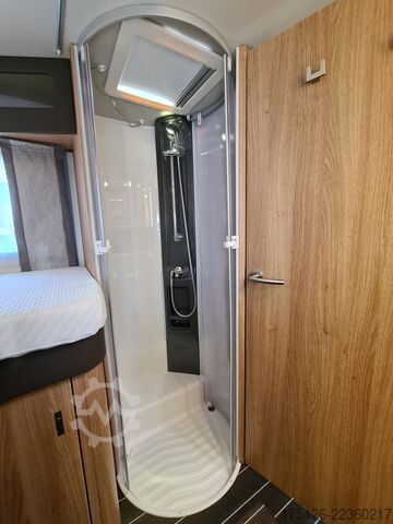 Halvintegrerad husbil KNAUS Sky Ti PLATINUM SELECTION 700 MEG *Care-Drive*