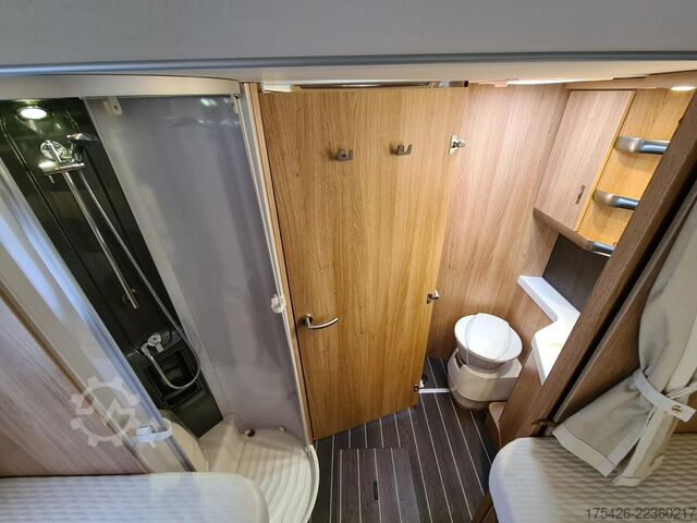 Halvintegrerad husbil KNAUS Sky Ti PLATINUM SELECTION 700 MEG *Care-Drive*