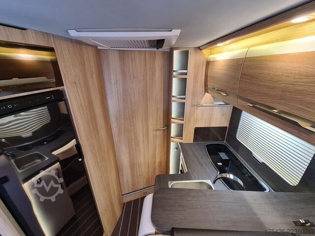 Halvintegrerad husbil KNAUS Sky Ti PLATINUM SELECTION 700 MEG *Care-Drive*