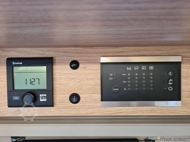Halvintegrerad husbil KNAUS Sky Ti PLATINUM SELECTION 700 MEG *Care-Drive*