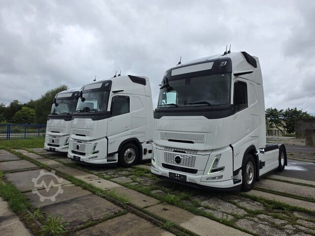 Standart çekici ünitesi VOLVO Volvo 460 neues Modell, full Option, 2 Kreis Hyd