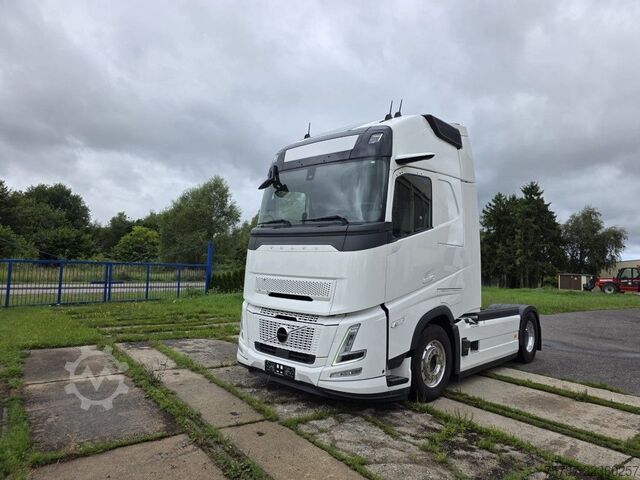 Standart çekici ünitesi VOLVO Volvo 460 neues Modell, full Option, 2 Kreis Hyd