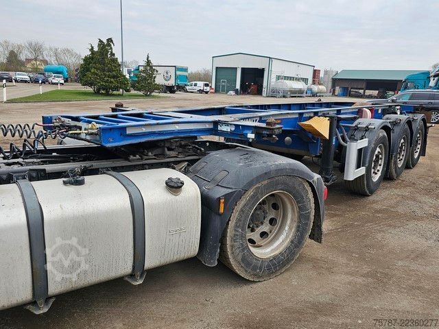 Değişebilir kasalı yarı römork SCHMITZ CARGOBULL 20" Tankconatinerchassis + Tankcontainer
