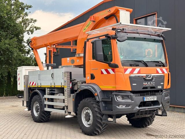 Plate-forme élévatrice sur camion MAN MAN TGM 13.290 4x4 BB Palfinger P300 KS