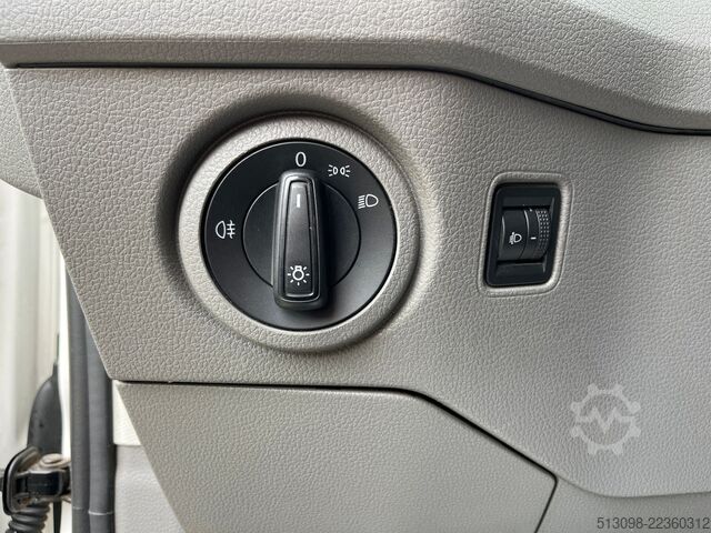 ピックアップバン VOLKSWAGEN CRAFTER 4 MOTION PRITSCHE DoKa 3500KG-AHK AUT.