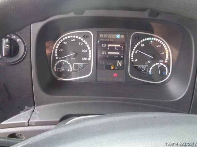 Kutu kamyonu MERCEDES-BENZ Atego 1324 L 5,3 M Klima 2 x AHK Sperre RFK