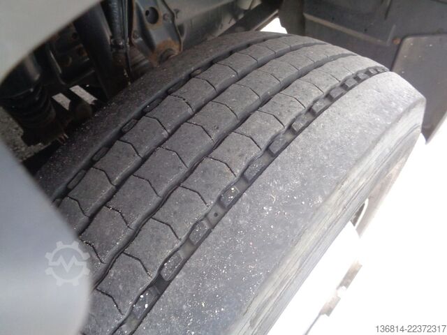 Kutu kamyonu MERCEDES-BENZ Atego 1324 L 5,3 M Klima 2 x AHK Sperre RFK