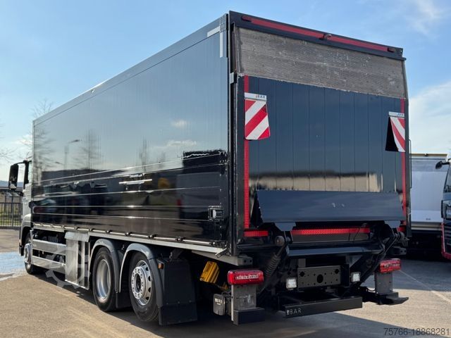 LKW mit Getränkeaufbau MAN TGS 26.360 L / LBW / AHK / LENKACHSE / 20 PAL