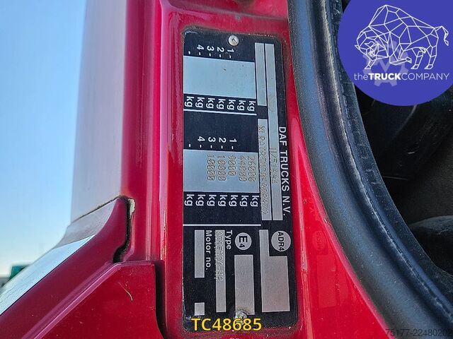 Chasis con cabina DAF 85 CF 360