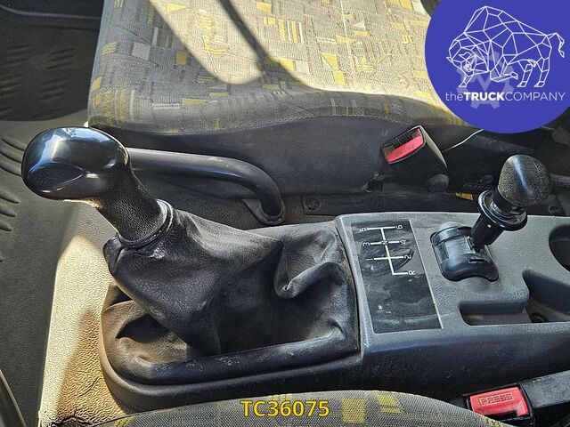 Ανατρεπόμενο φορτηγό Renault Midlum 135