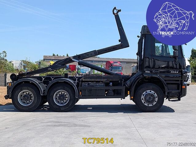 Μεταφορά εμπορευματοκιβωτίων Mercedes-Benz Actros 3344
