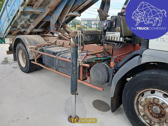 Truk jungkit Renault Premium 210