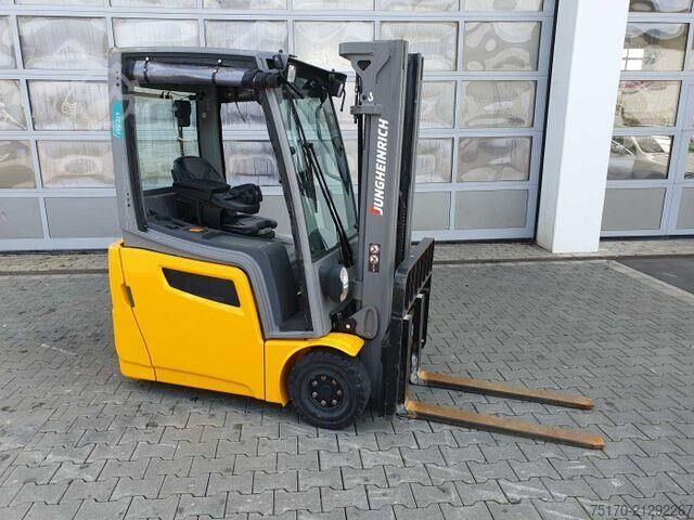 Gabelstapler Jungheinrich EFG 215 / Triplex: 4.25m! / nur 3.439h! / 2022