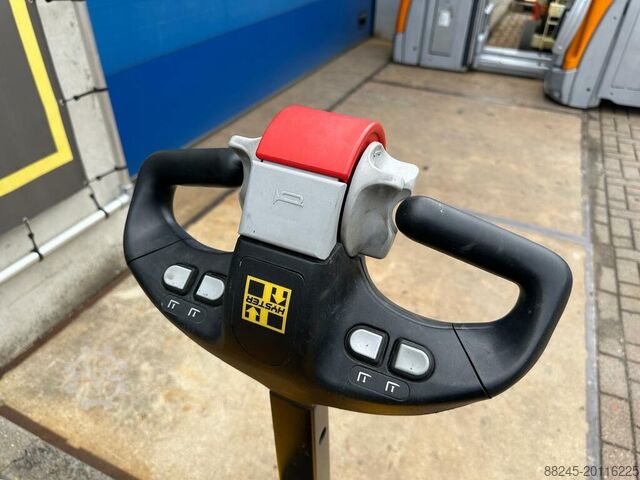 VS-22414 Elektrisk palltruck Hyster P2.2 årsmodell 2017 HYSTER P2.2