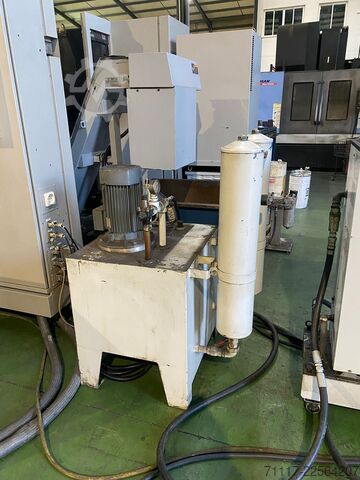 Horizontalni obradni centar Mori Seiki NMV 5000 DCG Turning Table