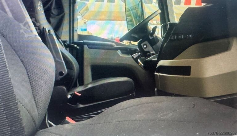 Njësi standarde të tërheqjes MAN TGX 18.510 beschädigt /damaged