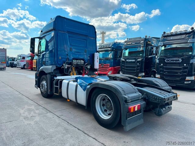 標準トラクターユニット MERCEDES-BENZ ACTROS 1840 * RETARDER * MOTOR PROBLEME *