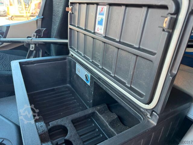 標準トラクターユニット MERCEDES-BENZ ACTROS 1840 * RETARDER * MOTOR PROBLEME *