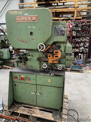Máy cắt/đột lỗ Peddinghaus 210 Super 11