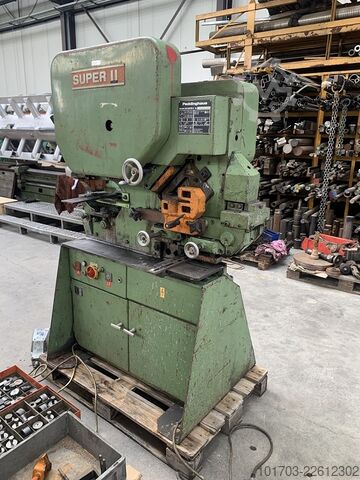 Máy cắt/đột lỗ Peddinghaus 210 Super 11