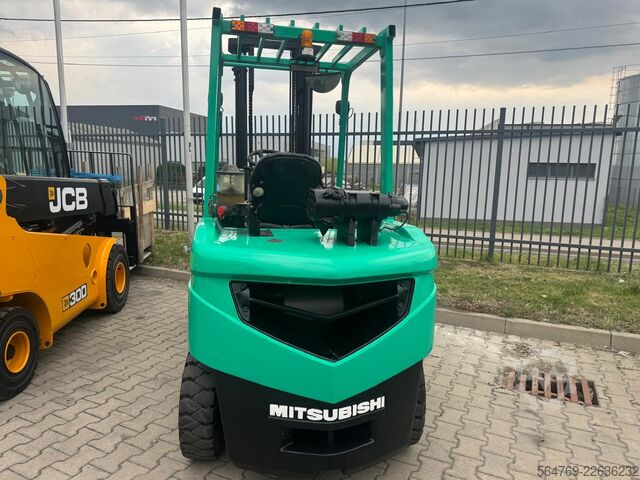 4-kolesový vysokozdvižný vozík Mitsubishi FD35NT /Diesel/Only 6012 hours/New Price