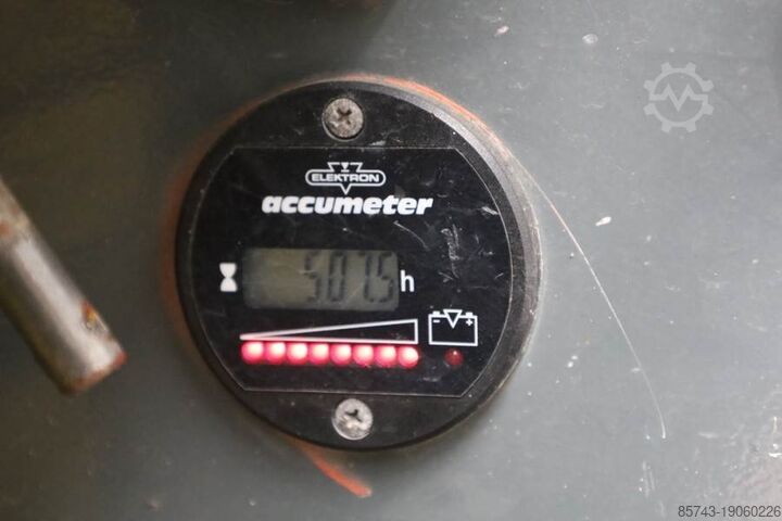 Scissor lift Holland Lift Ecostar HL-11816 Electric, 14m Working Height, 300