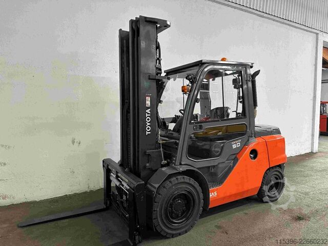 Carretilla elevadora diésel Toyota 40-8FD50N - TRIPLEX 5,5 m