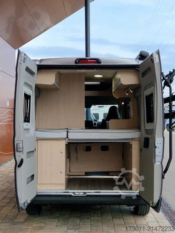 キャンピングカー CLEVER Drive 540 Roadrider 140PS Markise Navi RFK