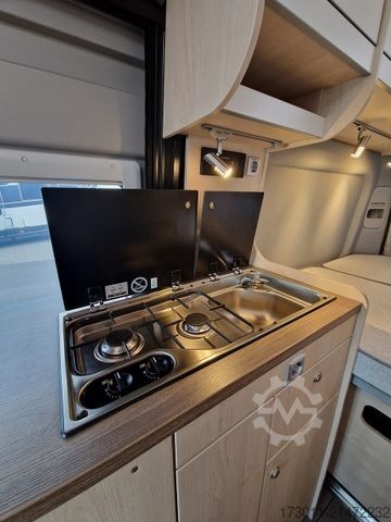 キャンピングカー CLEVER Drive 540 Roadrider 140PS Markise Navi RFK