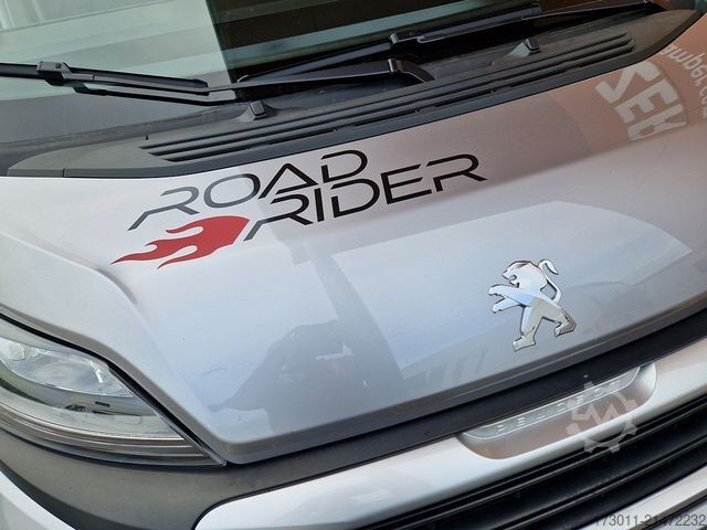 キャンピングカー CLEVER Drive 540 Roadrider 140PS Markise Navi RFK