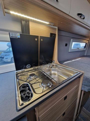 キャンピングカー PÖSSL Summit 600L Markise Lithium Solar MJ 2026