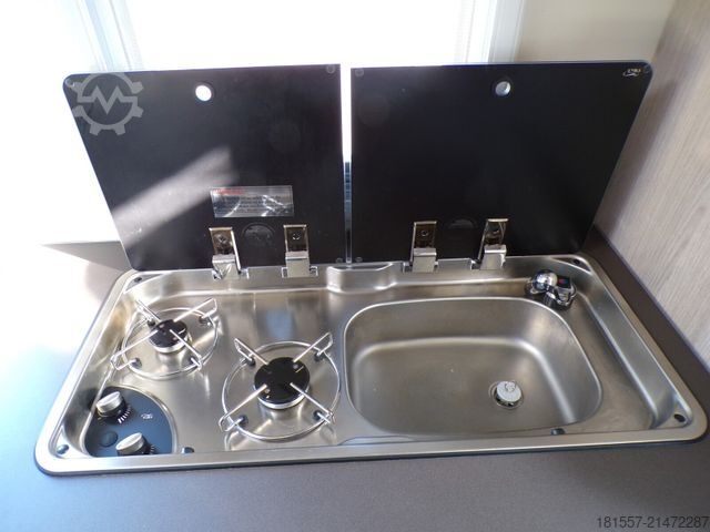 Half-integraal camper BÜRSTNER Lineo T 620 G 155 PS, Automatik, AHK,