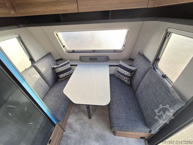 Caravan HYMER/ERIBA Eriba Novaline 442 1.800 kg / GFK Dach / 95 AH A