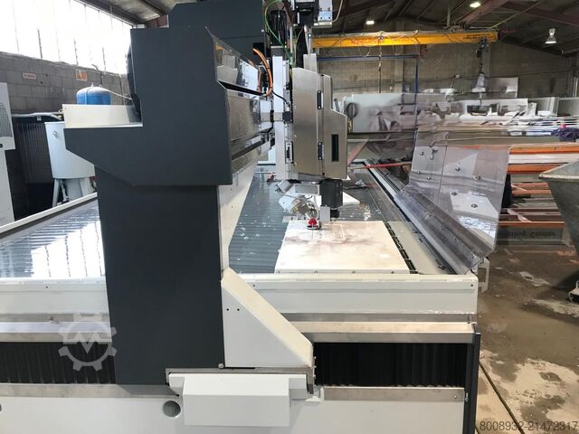 Akmens frēzavimo staklės Intermac PRIMUS 402 Waterjet 5 Axis