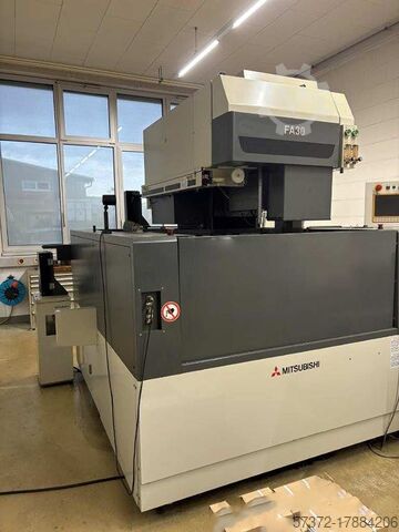 Machine d'électroérosion à fil CNC Mitsubishi FA30