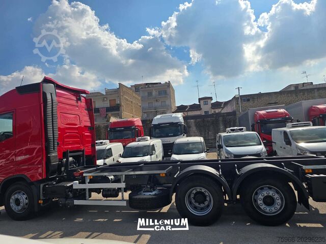 Châssis de camion Volvo FH 460 PORTACASSE L/TELAIO 2023